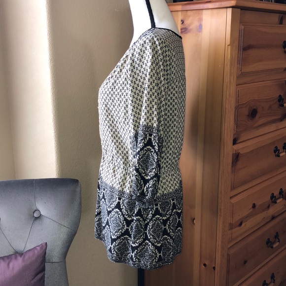 🌺 Maurices 3/4 Sleeve Blouse - Picture 5 of 8